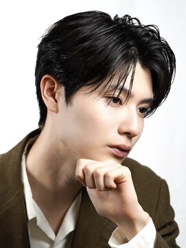 オーシャントウキョーシブヤ(OCEAN TOKYO shibuya) フェザーパーマシャドウパーマカルマパーマセンターパート