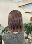 グレージュ 外ハネボブ ブリーチあり 透明感カラー 堀江