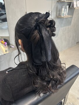 ラック(LUCK) ハーフアップアレンジ/船橋/くすみベージュ/細めハイライト