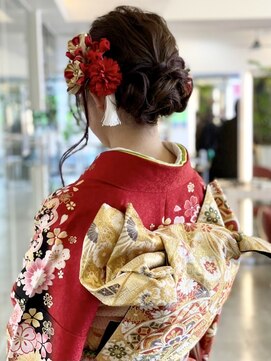 ザビー(THE B) 本八幡×着付×ヘアセット×メイク×成人式