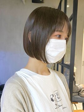 エリマ 調布(elima) 前下がりタイトミニボブ アッシュ ショコラベージュ 前髪あり