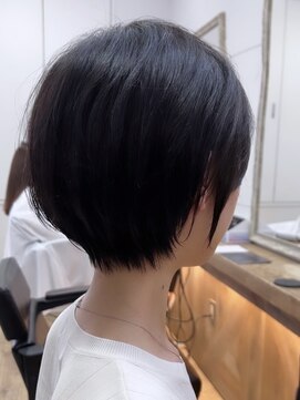 ビュー フクオカ(VIEW FUKUOKA) 美髪にオトナかわいいホワイトグレージュネビージュショートボブ