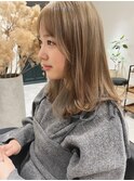 ナチュラルミルクティーグレージュ/外ハネミディ
