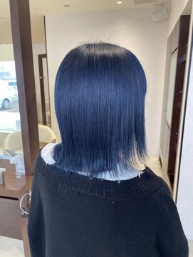 アース コアフュールボーテ 川中島店(EARTH coiffure beaute) ネイビーブルーダブルカラーケアブリーチ外ハネボブ