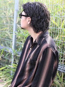 ガズル ハラジュク(GUZZLE HARAJUKU) *メンズ黒髪ミディアムオールバック色気スパイラルパーマ*　
