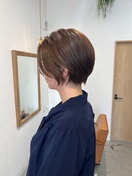 ナプ(nap) 30代40代50代丸みショートボブベージュカラー☆ハンサムショート