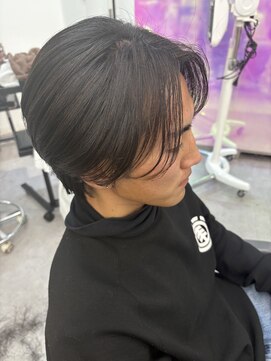 ユーフォリア 渋谷グランデ(Euphoria SHIBUYA GRANDE) メンズ海外風毛流れカット   Syuri