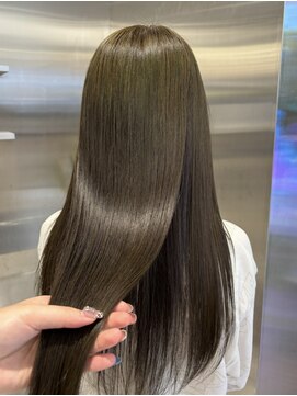 オリーブカラー【伊藤 想】