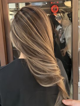 スリー(three) ハイライトカラー