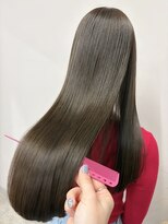 イルウィ(irwi)&nbsp;【アッシュベージュカラー/ストレートヘア】