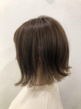 リズ オブ ヘアー(Lis of hair) 切りっぱなし☆ボブ