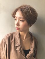 リバレッジ 広尾(Leverage)&nbsp;ハイトーンベージュセンター分けハンサムショート