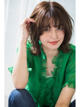 ヴァンクシー バイ ルナ(VANKCY by Luna) グレージュ ひし形シルエット 切りっぱなしボブ 大人かわいい