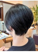 黒髪ショート