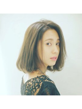 レーヴ(REVE) カーキアッシュレイヤーボブ