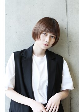 ソロ(soLo) フェイスレイヤー×丸みショートボブ【染谷】