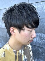 ヒュイル バイ ニアウ(Hwyl by Niau) メンズマッシュツーブロックスパイラルパーマニュアンスパーマ