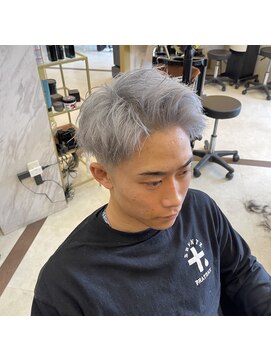 レム 長野(REM) シルバーカラー/ブリーチカラー/ホワイト系カラー