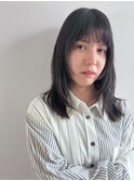 セミロングレイヤー　フェイスレイヤー　ダークグレイカラー
