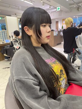 アッシュ 下北沢店(Ash) 顔周りレイヤーカット