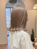 ニモ(NIMO.)&nbsp;ベージュカラーくびれミディアムブリーチカラー