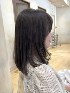 ザック ヴィ(ZACC  vie) 秋のオリーブグレージュ/暗めカラー/ミディアムレイヤー