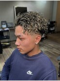 金メッシュ×ギャングスパイラルパーマ
