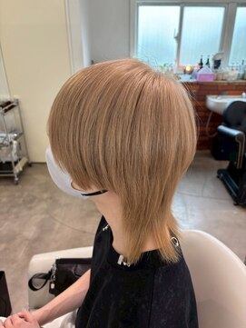 ルネラトーキョー(RUNERA TOKYO) ウルフカット ミルクティーベージュ ダブルカラー
