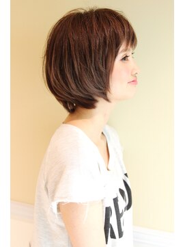 レウナ 外苑前(Reuna) 大人可愛く★ニュアンスショート【外苑前・青山・表参道】