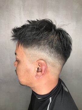 アンダーバーホワイトモデ 河内長野(_WHITE mode) ☆スキンフェードベリーショート　千代田×河内長野