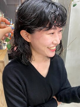 テトヘアー(teto hair) 黒髪パーマスタイル前髪パーマくるくる簡単スタイリング