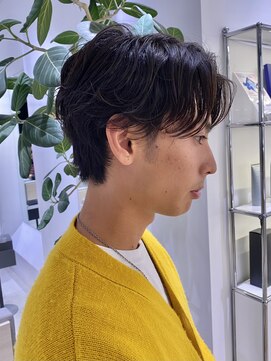 ステア ケース(stair case) メンズパーマ　センターパート　刈り上げ