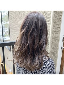 フレアクレム(FLEAR cre:me) 春カラー2025「ベージュ」