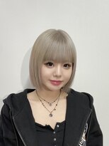 ザ アクネ 岡崎竜美丘店(THE ACNE) ★レディース，ブリーチ，ハイトーン，ホワイトベージュ，ボブ