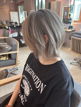 ソトエアンドマーブ 久喜店(SOTOE&marbb) ミルクティーブロンド/ブリーチ/シャドールーツ