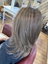 ルネッサンスヘアー ラファエロ(RAFFAELLO)&nbsp;ラテグレージュ　夏color 艶カラー　夏色　大人かわいい髪色