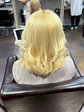 ヘアリゾート粋 ティガ 池袋店(tiga) ブリーチカラー/ホワイトベージュ/ミディアム