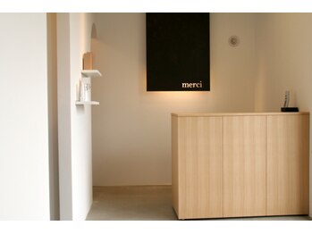 merci 【メルシ】
