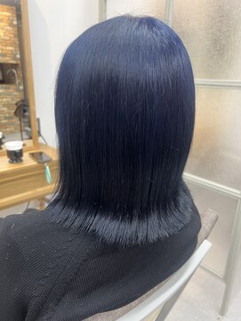 ミオール バイ ココ(MIOR by COCO) 切りっぱなしボブ×ブルー★