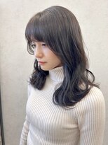 ウィズバイケンジ(Wiz by KENJE)&nbsp;透明感ブルーグレージュ艶レイヤーカット