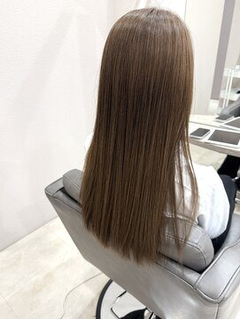 ヨンド(yond) オリーブベージュロングレイヤー顔まわり前髪群馬太田