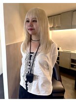 ニコフクオカヘアーメイク(NIKO Fukuoka Hair Make)&nbsp;抜きっぱなしブロンド/オン眉バング/レイヤー