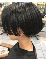 ペネロープ(Penelope)&nbsp;マッシュとボブの中間ショート  YACHI