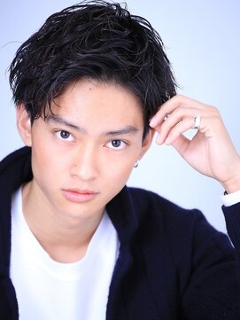 クオン(Hair Design Cuon) 【さりげなツーブロック】スルーバングショート