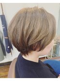 ショートボブ