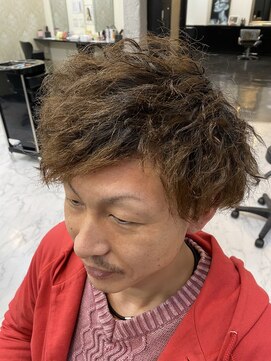 レヴィア(Revia) ハードパーマ