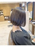 【クールに決めたいならこれ】大人上品前下がりボブ