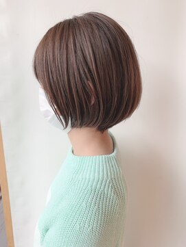 ステア ケース(stair case) 丸みショートボブ/耳かけショート/20代30代40代髪型