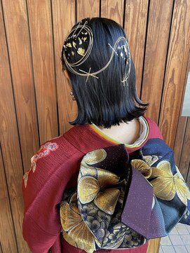 ローグ(Looog) 成人式スタイル☆ 外ハネ×水引×金箔☆☆