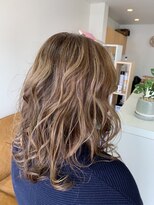 エルフゥ(Elle fou)&nbsp;たっぷりハイライト　ゆる巻き